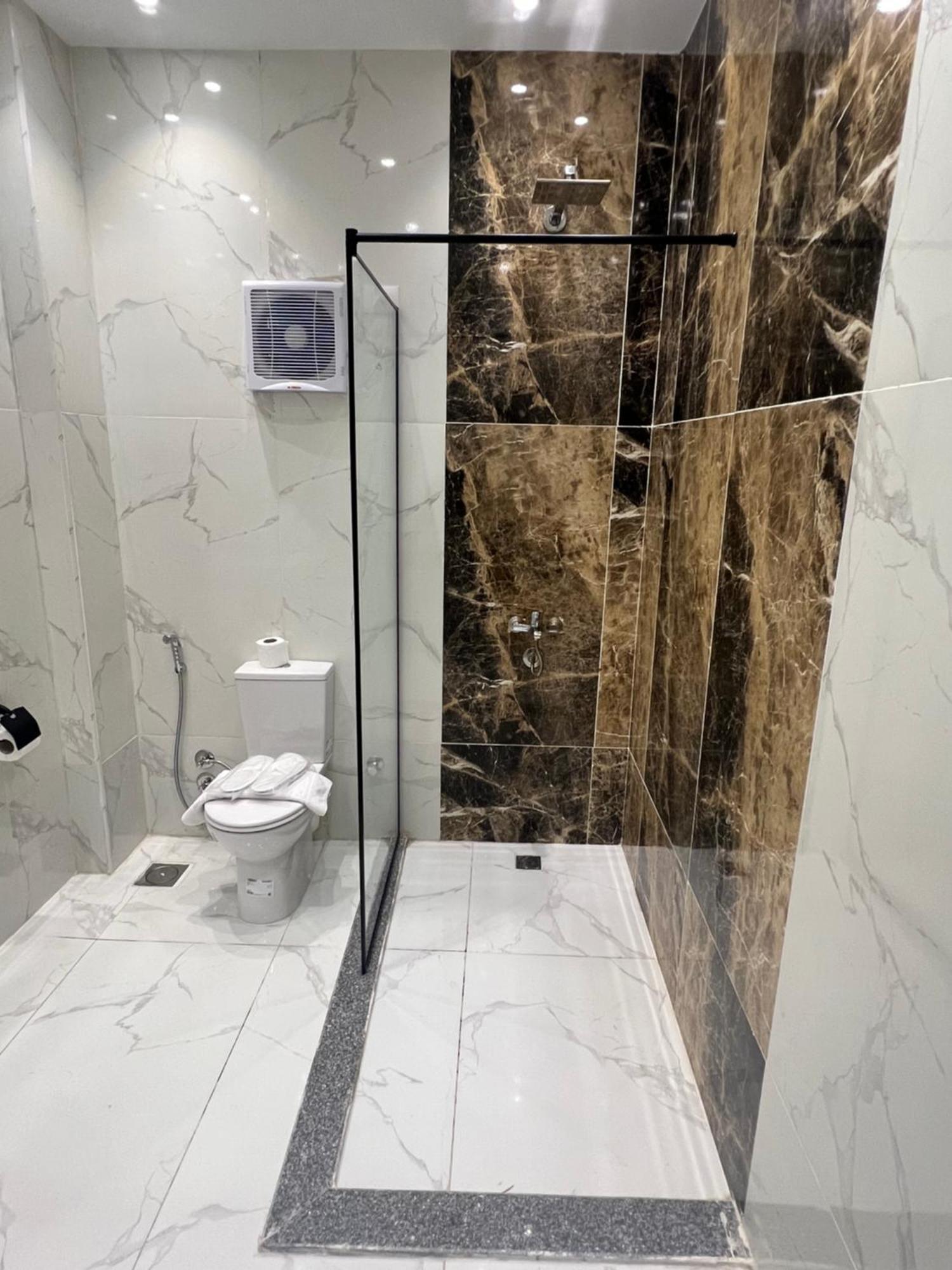 New Glamour Pyramids Hotel Kafrat al Jabal Exterior photo