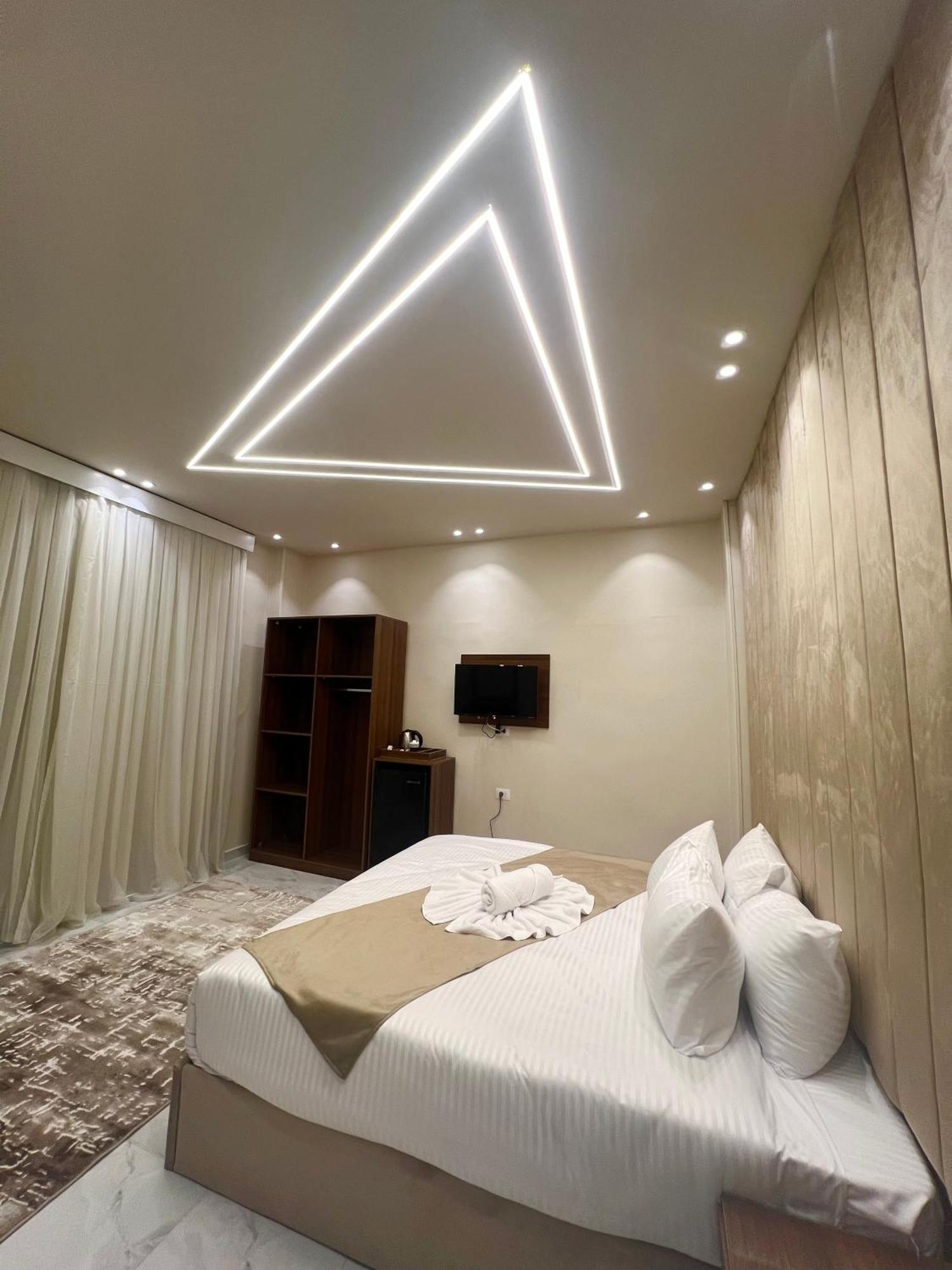 New Glamour Pyramids Hotel Kafrat al Jabal Exterior photo